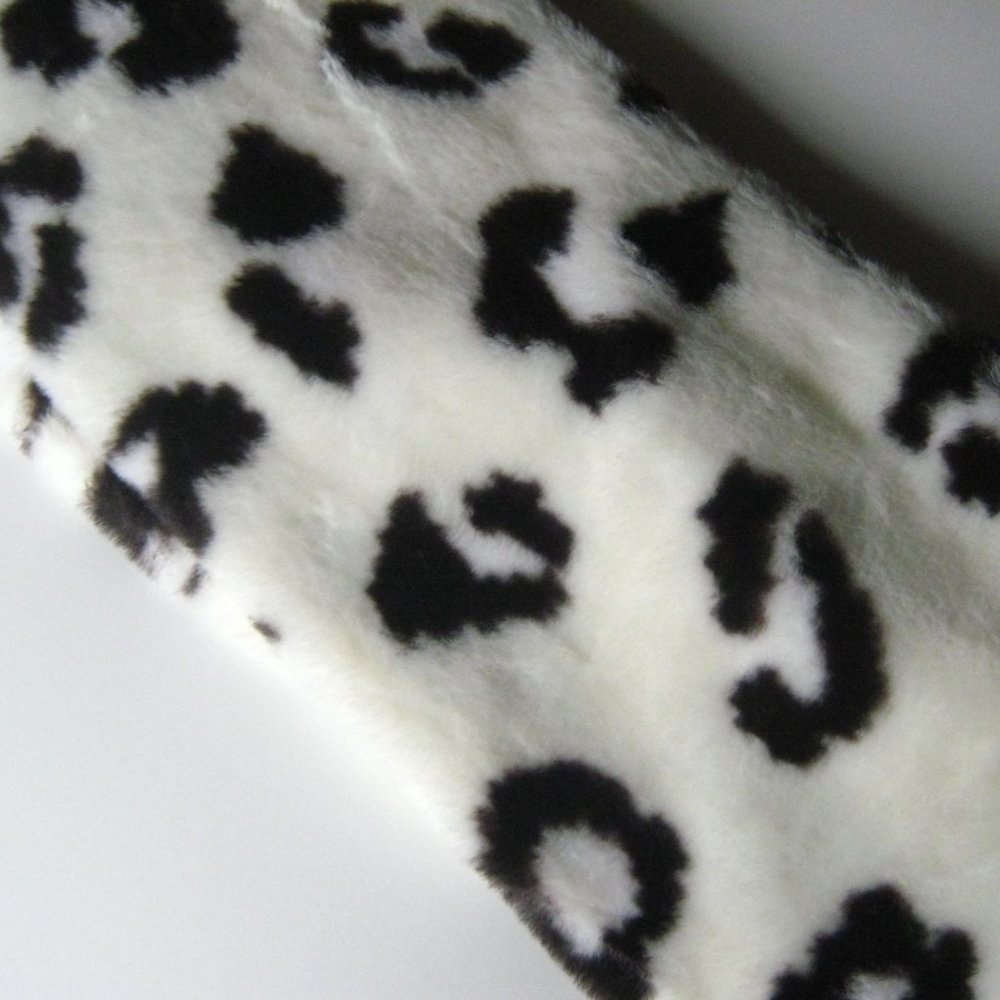 Leopard faux fur infinity scarf - Picture 8 of 9